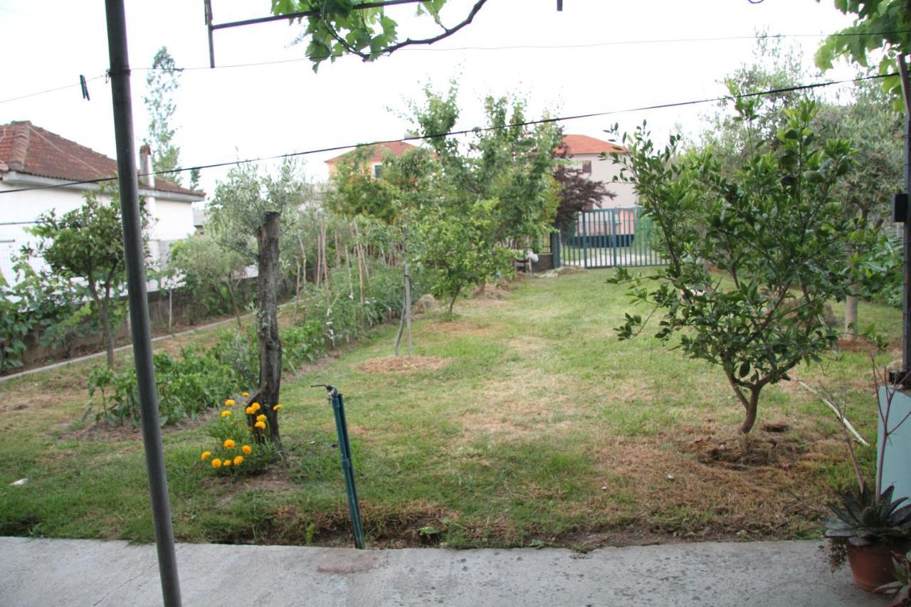 Appartamento Shtepi Pushimi Durrës Esterno foto